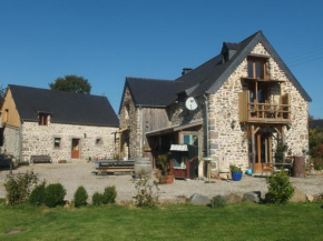 Hotels in Plouguernével